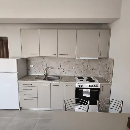 Irina's 6 * Psakoudia