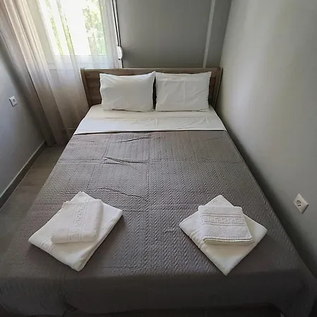 Irina's 6 * Psakoudia